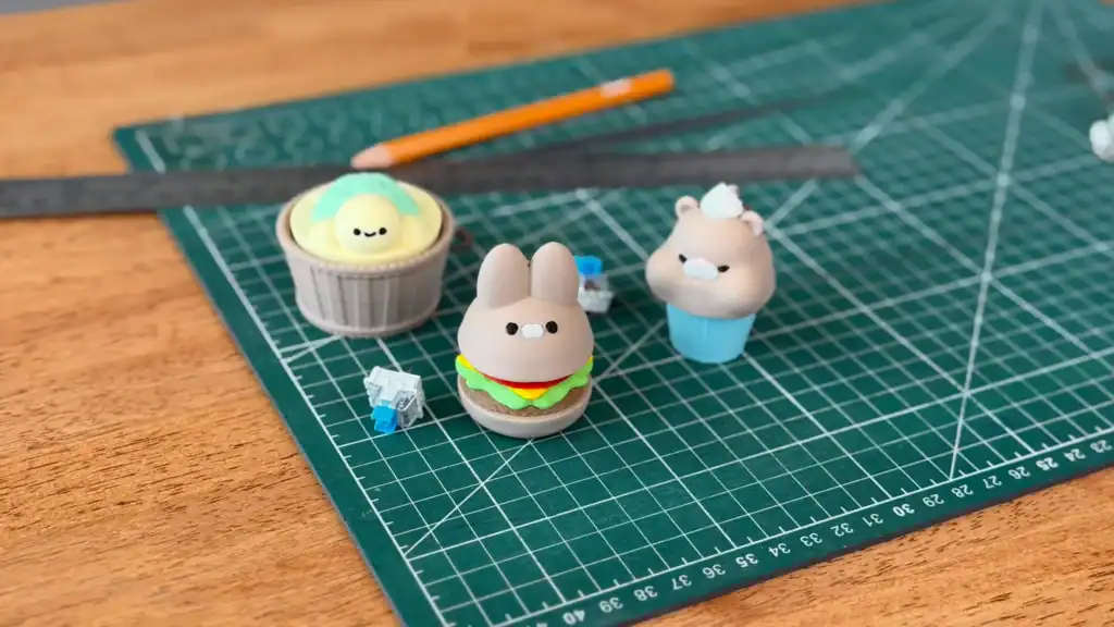 พวงกุญแจ Clicker คาแรกเตอร์ 3D